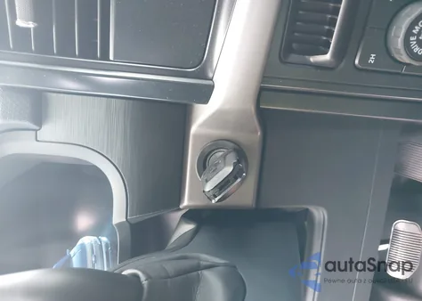 2025 Ford F-150 Xl из США, поврежденный, VIN 1FTMF1L54SKE21420